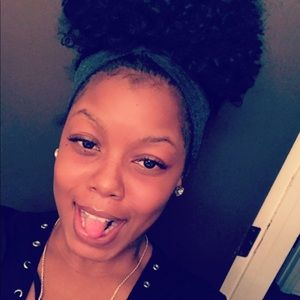 Meet your Posher, Keisha